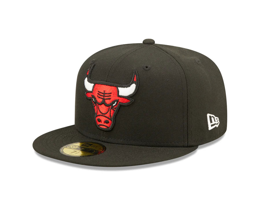 FITTED HAT
