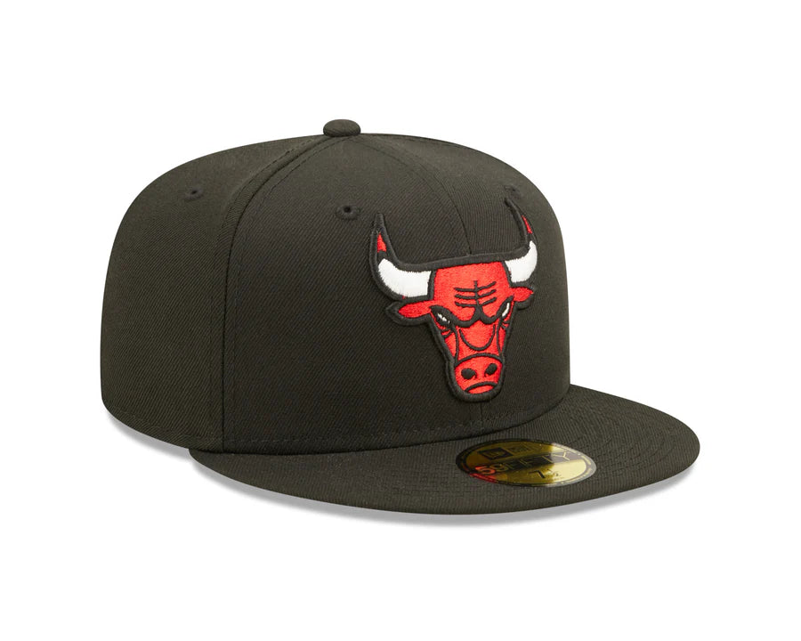 FITTED HAT