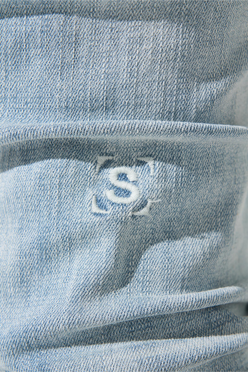 ''Ice'' Jeans