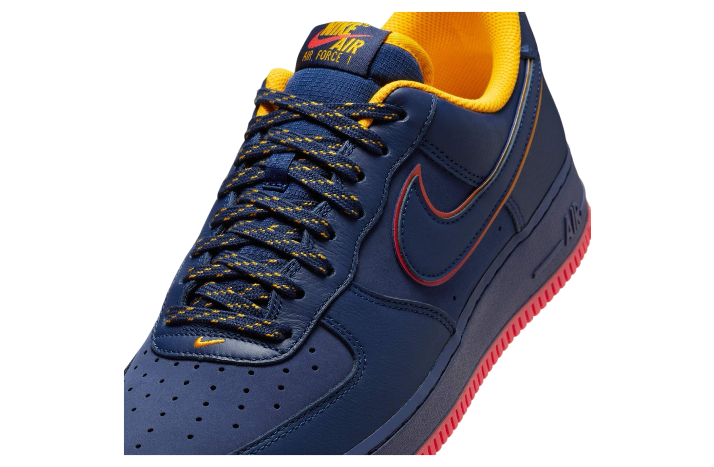 NIKE AIR FORCE 1
